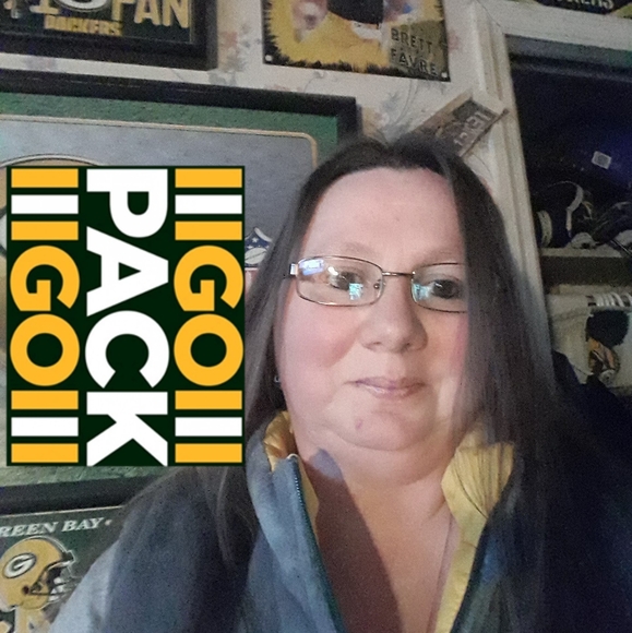 Meet your Posher, Jennifer - Picture 1 of 1